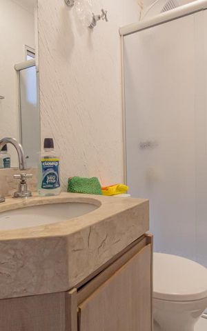 Casa de condomínio à venda com 180m², 3 quartos e 3 vagas Casa de condomínio à venda com 180m², 3 quartos e 3 vagasBanheiro Suite 2