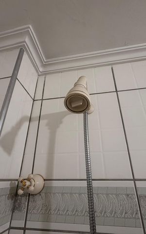 Apartamento à venda com 250m², 4 quartos e 2 vagas Apartamento à venda com 250m², 4 quartos e 2 vagasBanheiro