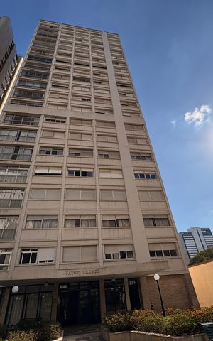 Apartamento à venda com 250m², 4 quartos e 2 vagas Apartamento à venda com 250m², 4 quartos e 2 vagasFachada