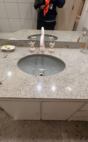 Apartamento à venda com 250m², 4 quartos e 2 vagas Apartamento à venda com 250m², 4 quartos e 2 vagasBanheiro