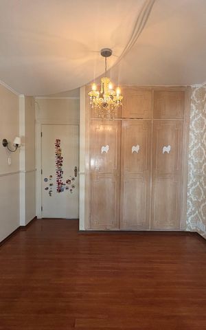 Apartamento à venda com 250m², 4 quartos e 2 vagas Apartamento à venda com 250m², 4 quartos e 2 vagasSuíte 2