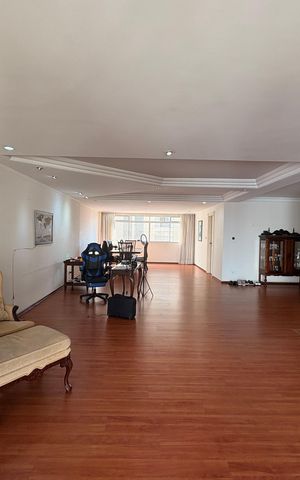 Apartamento à venda com 250m², 4 quartos e 2 vagas Apartamento à venda com 250m², 4 quartos e 2 vagasSala