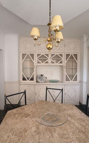 Apartamento à venda com 250m², 4 quartos e 2 vagas Apartamento à venda com 250m², 4 quartos e 2 vagasCopa
