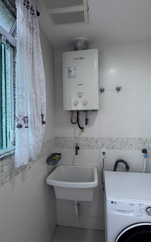Apartamento à venda com 83m², 2 quartos e 2 vagasCozinha e Área de Serviço