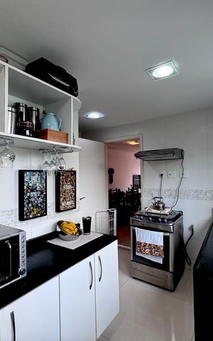 Apartamento à venda com 83m², 2 quartos e 2 vagasCozinha e Área de Serviço