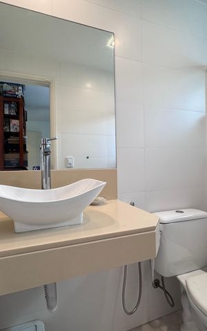 Apartamento à venda com 83m², 2 quartos e 2 vagasSuíte 2 - Banheiro