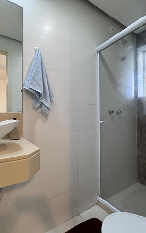 Apartamento à venda com 83m², 2 quartos e 2 vagasSuíte 1 - Banheiro