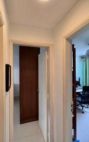 Apartamento à venda com 83m², 2 quartos e 2 vagasCorredor