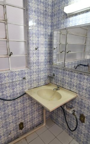 Apartamento à venda com 94m², 2 quartos e sem vagaBanheiro