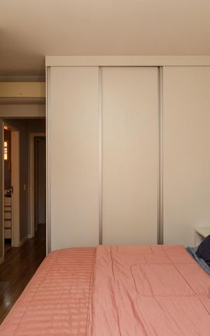 Casa de condomínio à venda com 130m², 3 quartos e 2 vagas Casa de condomínio à venda com 130m², 3 quartos e 2 vagasSuíte