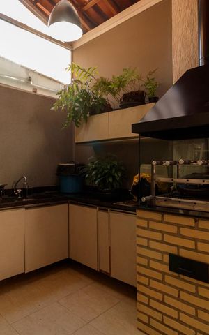 Casa de condomínio à venda com 130m², 3 quartos e 2 vagas Casa de condomínio à venda com 130m², 3 quartos e 2 vagasÁrea de Serviço e Quintal