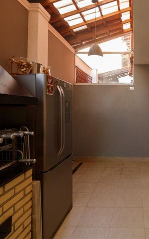 Casa de condomínio à venda com 130m², 3 quartos e 2 vagas Casa de condomínio à venda com 130m², 3 quartos e 2 vagasÁrea de Serviço e Quintal