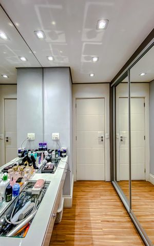 Apartamento à venda com 200m², 2 quartos e 3 vagasSuíte 1 
