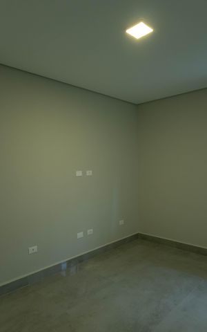 Casa à venda com 520m², 5 quartos e 4 vagas Casa à venda com 520m², 5 quartos e 4 vagasSuíte