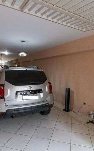 Casa à venda com 164m², 3 quartos e 4 vagasGaragem