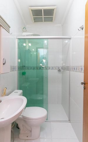 Casa à venda com 164m², 3 quartos e 4 vagasBanheiro da Suíte 03