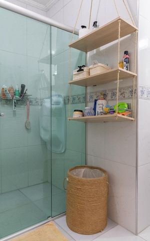 Casa à venda com 164m², 3 quartos e 4 vagasBanheiro da Suíte 01