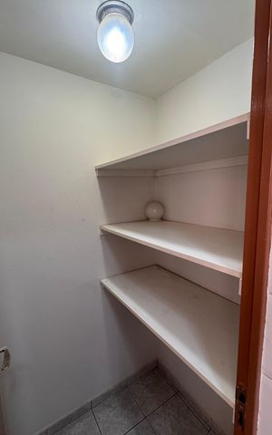 Apartamento para alugar com 71m², 3 quartos e 1 vaga Apartamento para alugar com 71m², 3 quartos e 1 vagaDespensa