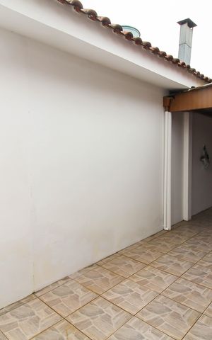 Casa de condomínio à venda com 72m², 2 quartos e 2 vagas Casa de condomínio à venda com 72m², 2 quartos e 2 vagasÁrea externa