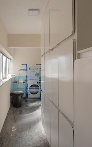 Apartamento à venda com 168m², 3 quartos e 1 vaga Apartamento à venda com 168m², 3 quartos e 1 vagaÁrea de Serviço