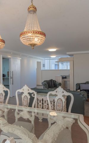 Apartamento à venda com 168m², 3 quartos e 1 vaga Apartamento à venda com 168m², 3 quartos e 1 vagaSala