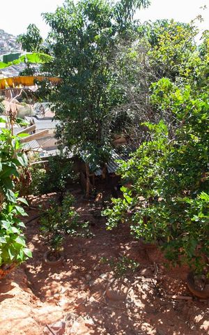 Casa à venda com 360m², 4 quartos e 2 vagas Casa à venda com 360m², 4 quartos e 2 vagasQuintal