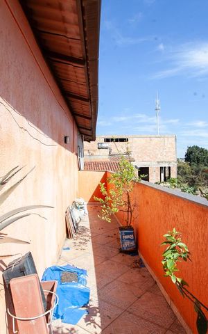 Casa à venda com 360m², 4 quartos e 2 vagas Casa à venda com 360m², 4 quartos e 2 vagasTerraço