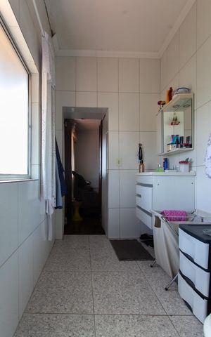 Casa à venda com 360m², 4 quartos e 2 vagas Casa à venda com 360m², 4 quartos e 2 vagasBanheiro da Suíte 2