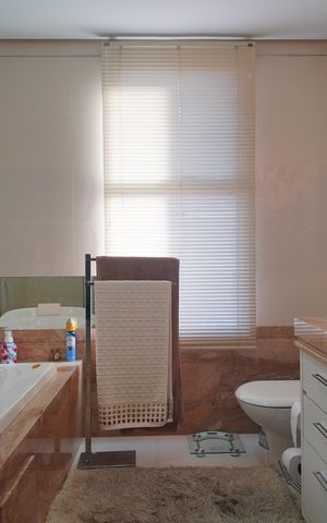 Apartamento à venda com 193m², 2 quartos e 4 vagasBanheiro 1 da suíte 1