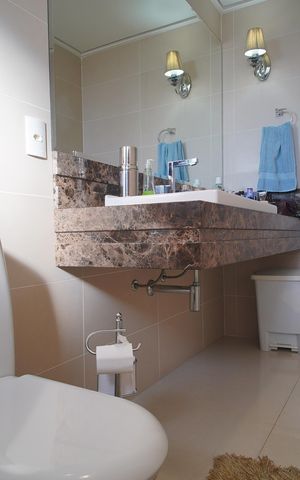 Apartamento à venda com 193m², 2 quartos e 4 vagasBanheiro 2 da suíte 1