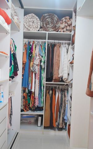 Apartamento à venda com 193m², 2 quartos e 4 vagasCloset