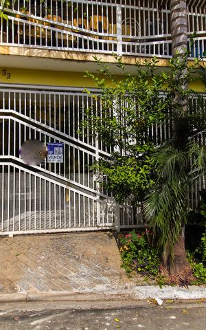 Casa à venda com 180m², 5 quartos e 2 vagas Casa à venda com 180m², 5 quartos e 2 vagasFachada + Plaquinhahttps://user.quintoandar.com.br/imovel/894965722/excluirFoto/69484867