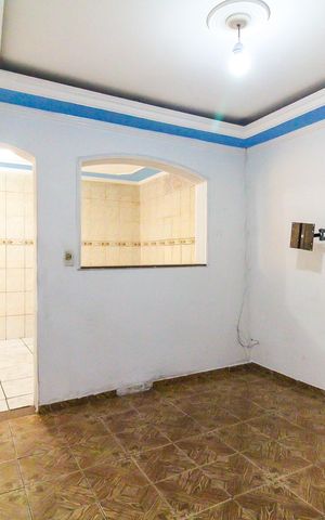 Casa à venda com 180m², 5 quartos e 2 vagas Casa à venda com 180m², 5 quartos e 2 vagasSala - casa 2