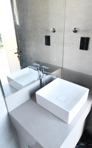 Casa de condomínio à venda com 420m², 5 quartos e 4 vagasÁrea comum