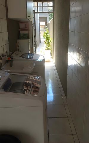 Casa à venda com 150m², 3 quartos e 4 vagas