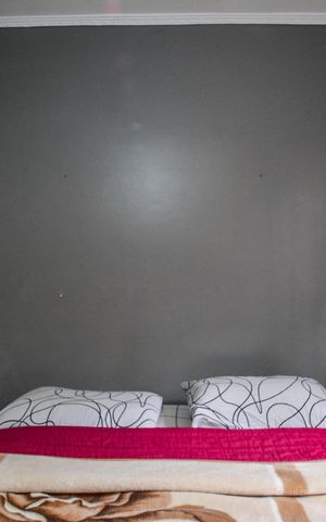 Casa à venda com 150m², 3 quartos e 2 vagas Casa à venda com 150m², 3 quartos e 2 vagasQuarto 2