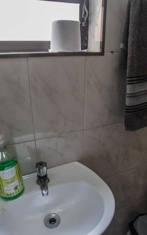 Casa à venda com 150m², 3 quartos e 2 vagas Casa à venda com 150m², 3 quartos e 2 vagasLavabo