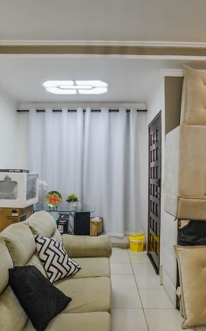 Casa à venda com 150m², 3 quartos e 2 vagas Casa à venda com 150m², 3 quartos e 2 vagasSala