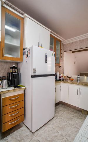 Casa à venda com 150m², 3 quartos e 2 vagas Casa à venda com 150m², 3 quartos e 2 vagasCozinha