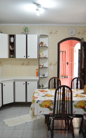 Casa à venda com 125m², 3 quartos e 2 vagasCozinha