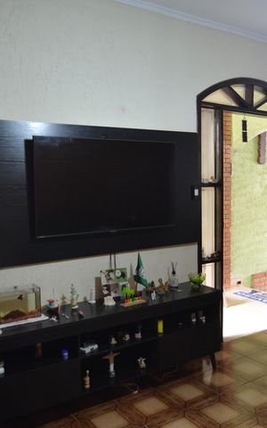 Casa à venda com 125m², 3 quartos e 2 vagasSala