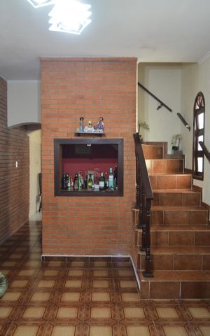 Casa à venda com 125m², 3 quartos e 2 vagasSala
