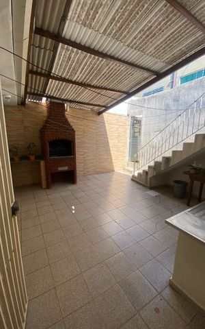 Casa à venda com 259m², 3 quartos e 2 vagas