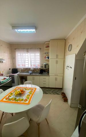Casa à venda com 259m², 3 quartos e 2 vagas