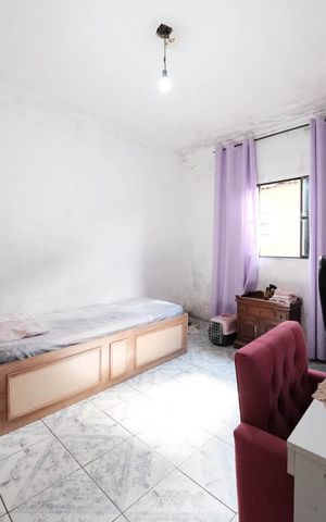 Casa à venda com 400m², 5 quartos e 2 vagasQuarto 2