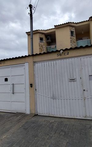 Casa à venda com 135m², 2 quartos e 4 vagas Casa à venda com 135m², 2 quartos e 4 vagasFachada