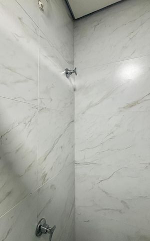 Apartamento à venda com 69m², 2 quartos e 1 vaga Apartamento à venda com 69m², 2 quartos e 1 vagaBanheiro da Suíte