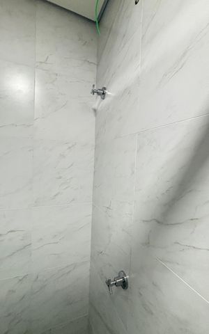 Apartamento à venda com 74m², 2 quartos e 1 vaga Apartamento à venda com 74m², 2 quartos e 1 vagaBanheiro da Suíte