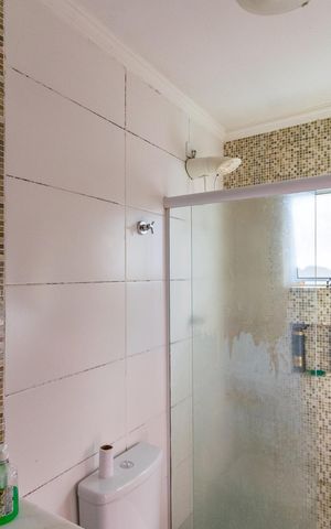 Casa à venda com 177m², 3 quartos e 2 vagas Casa à venda com 177m², 3 quartos e 2 vagasBanheiro da Suíte