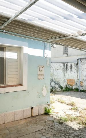 Casa à venda com 400m², 2 quartos e 5 vagasGaragem e quintal